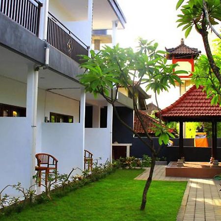 U House Seminyak Hotel Kerobokan  Luaran gambar