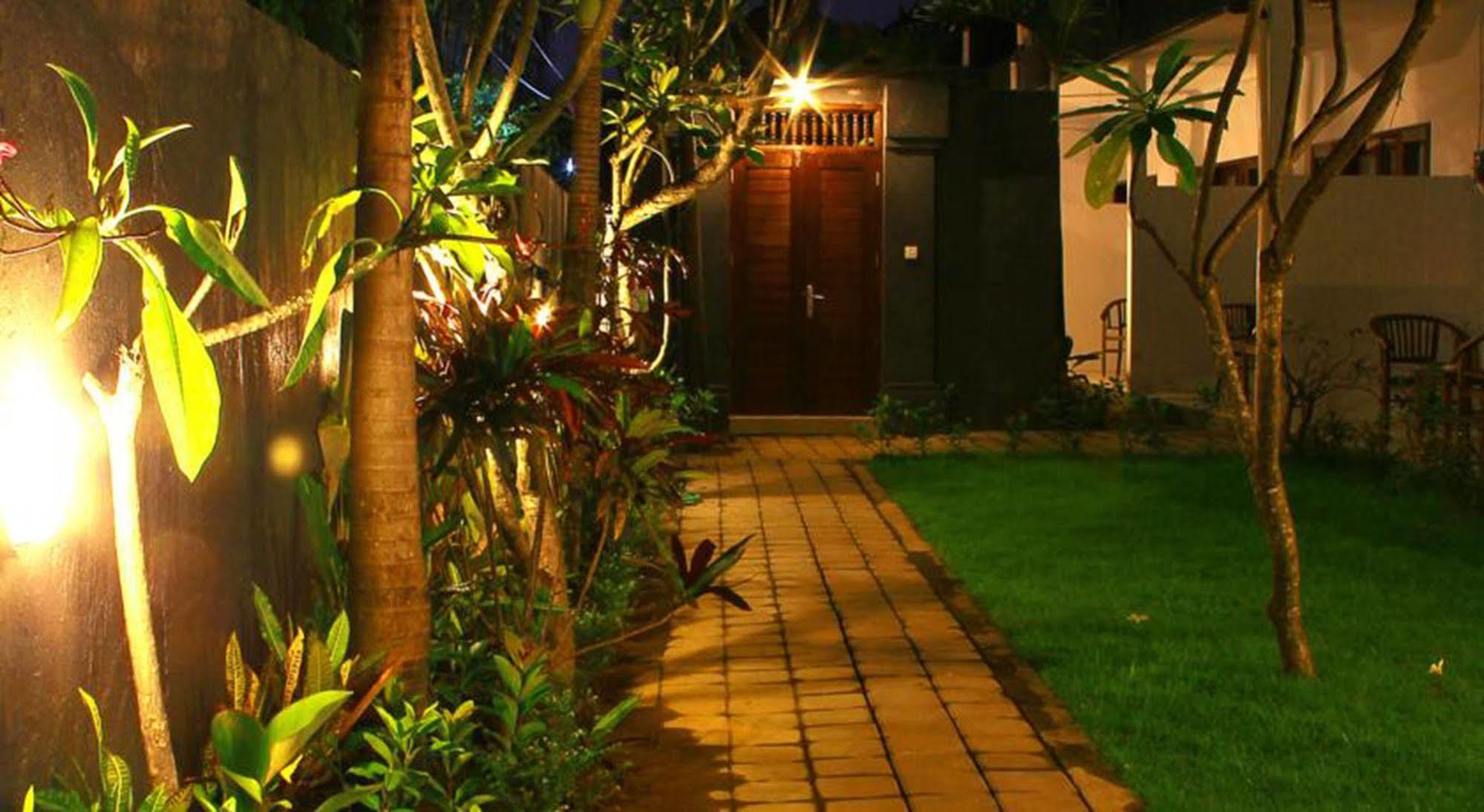 U House Seminyak Hotel Kerobokan  Luaran gambar